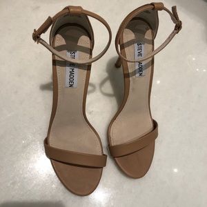 Steve madden nude size 8 strappy heels